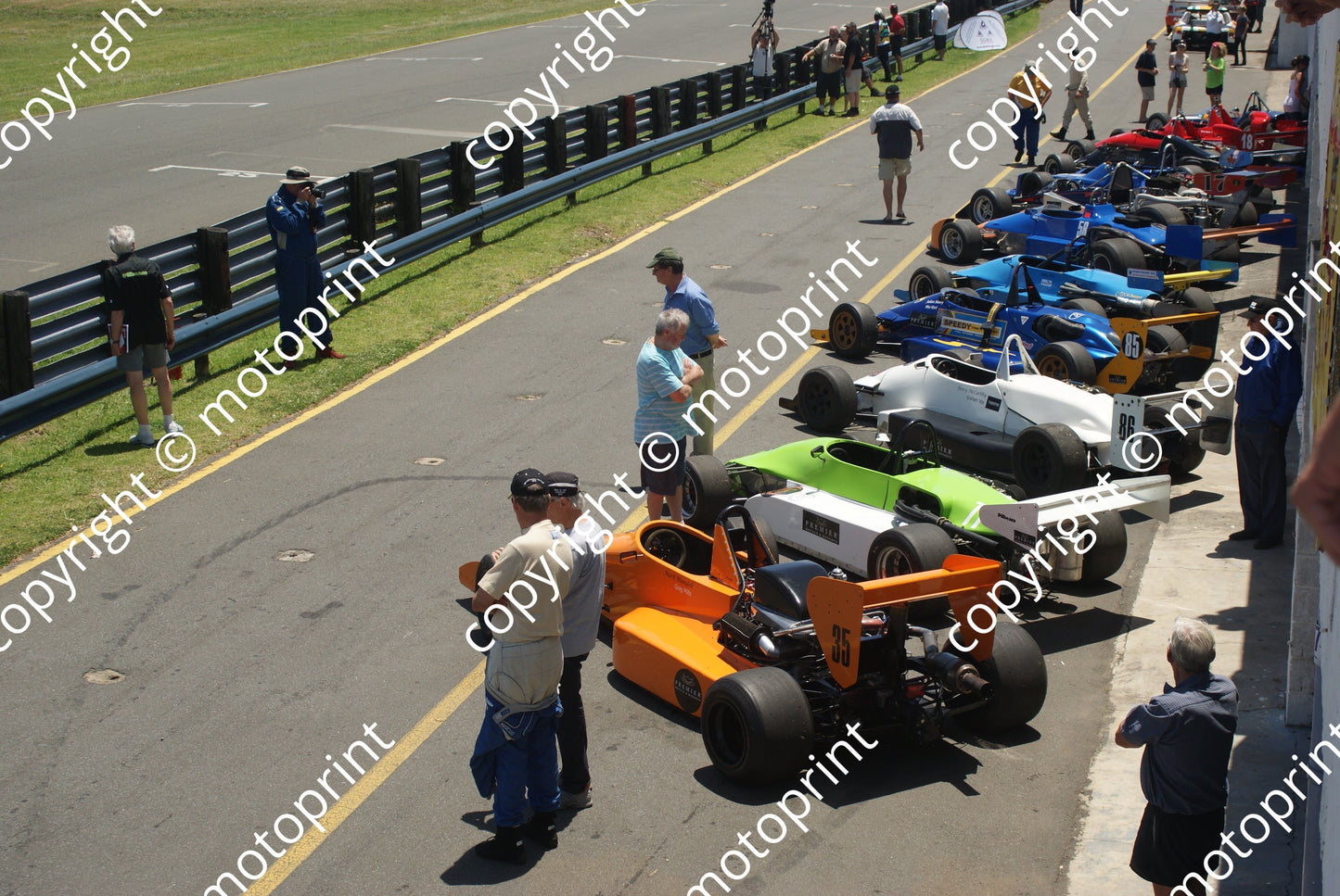 000 WAS line up overhead 2