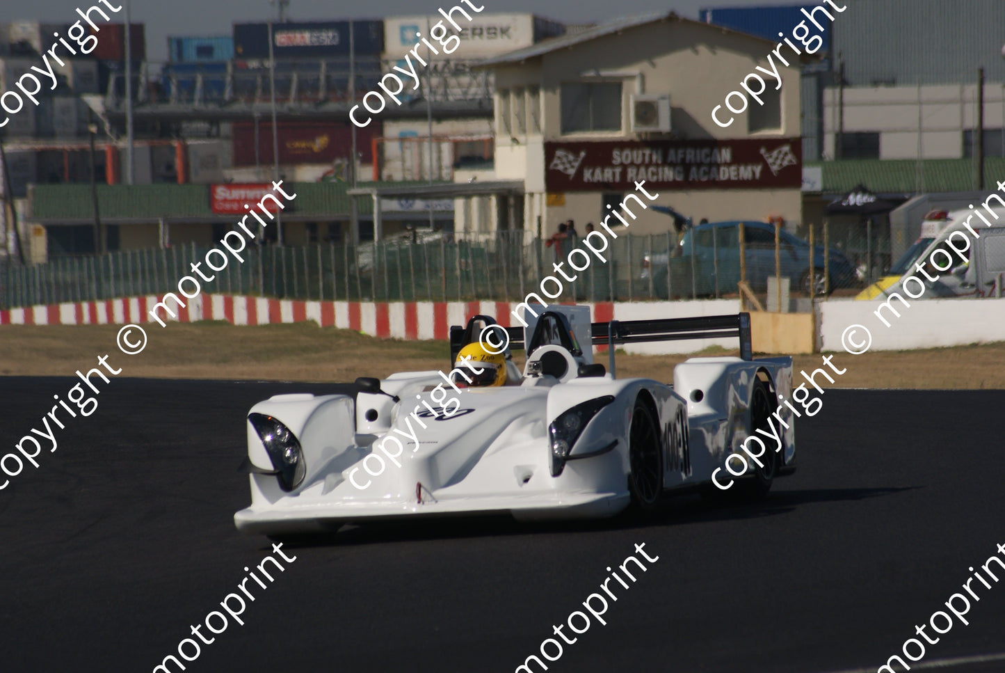 100 Greg Mills warm up Pilbeam MP100 (4)