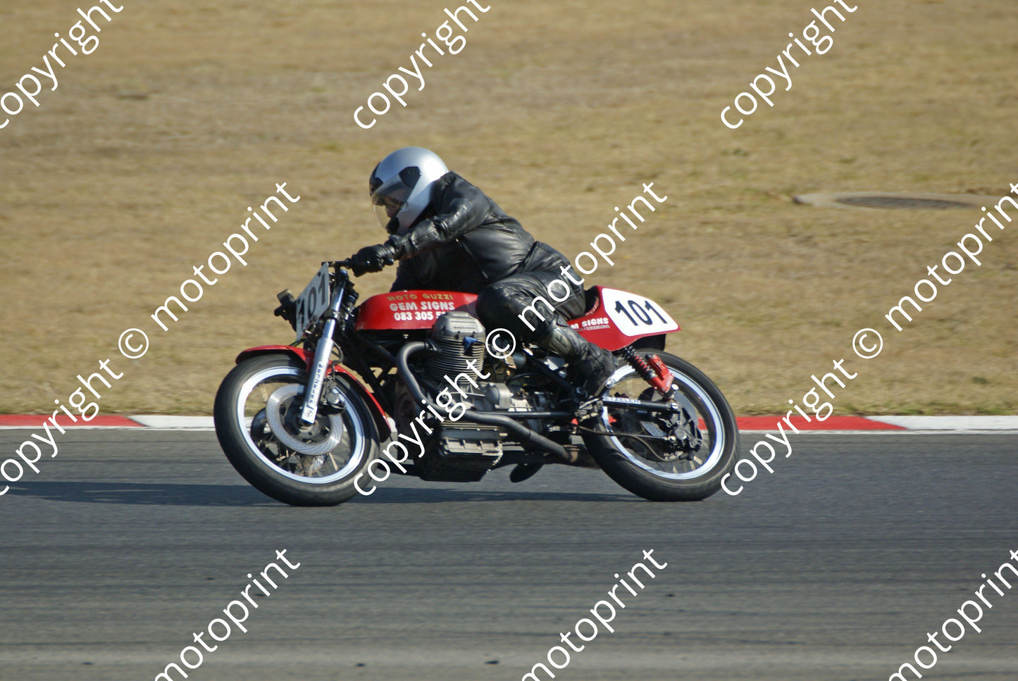 101 Beeton demo 29 Aug DSC01481
