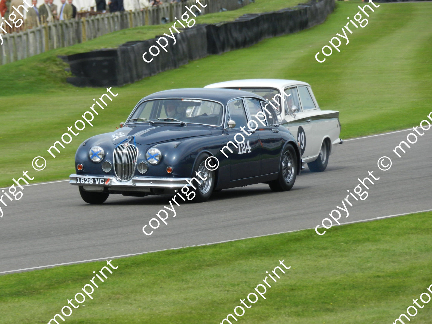 124 Anthony Reid Jag MK2 19 Kristensen Lotus Cortina race 1 (7)