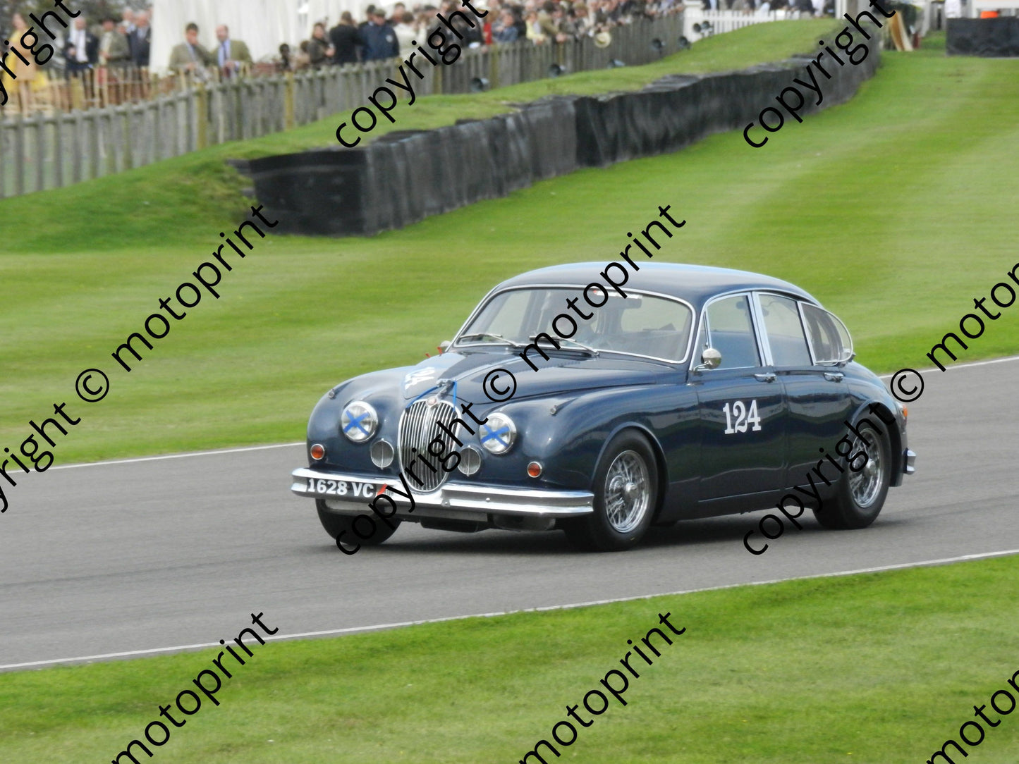 124 Anthony Reid Jag MK2 race 1(24)