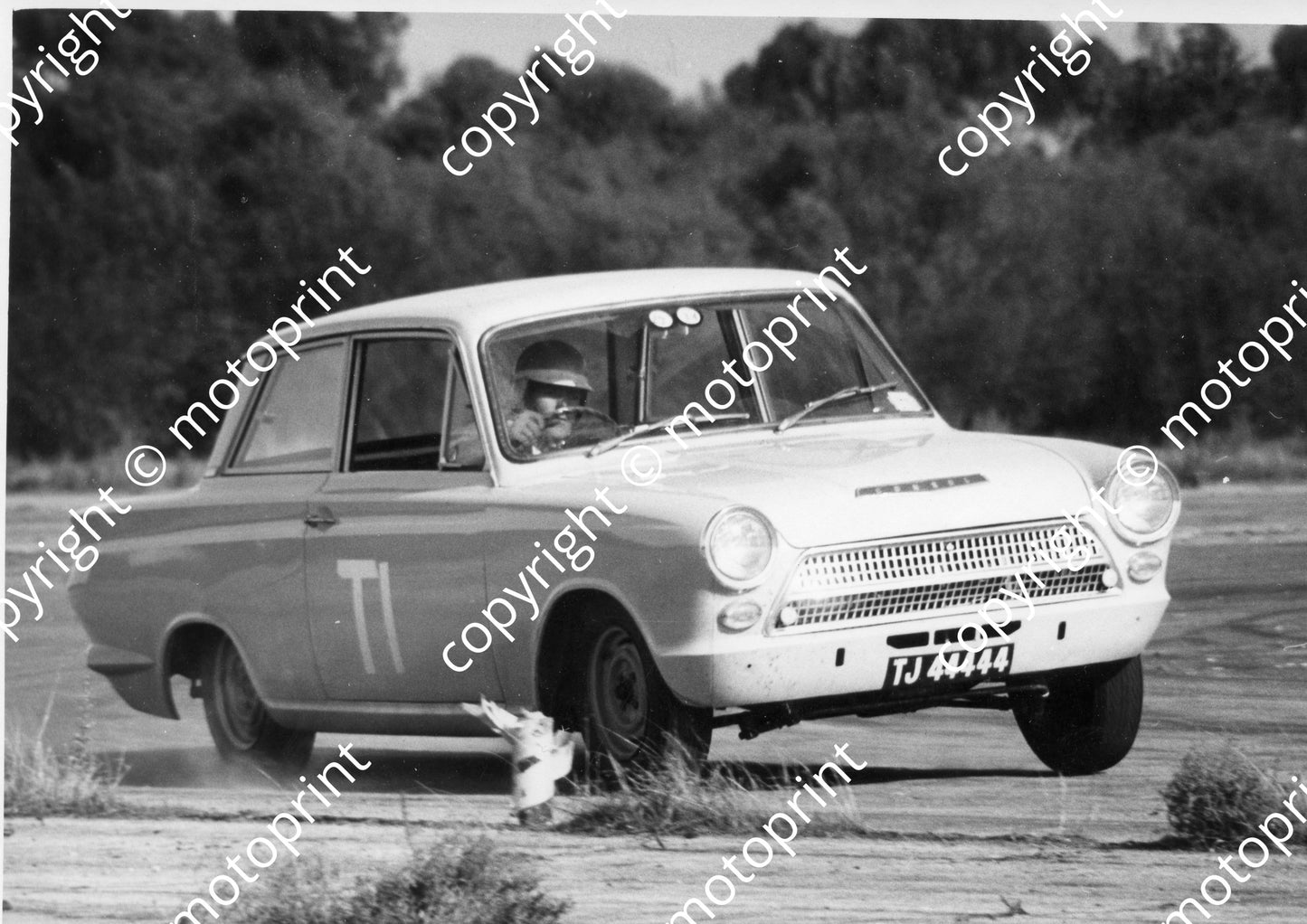 1963 T1 Basil van Rooyen Cortina (permission Malcolm Sampson Motorsport Photography) (84)