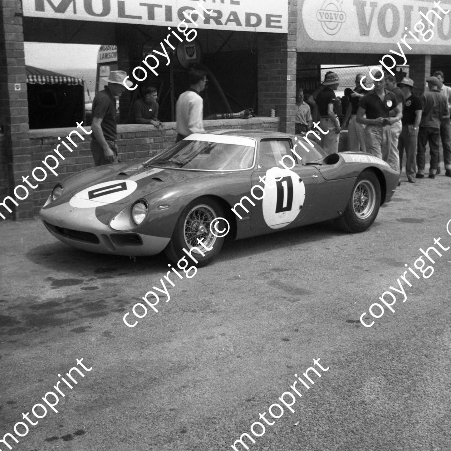 1964 1 David Piper Tony Maggs Ferrari 275LM (courtesy Ken Stewart)(1)