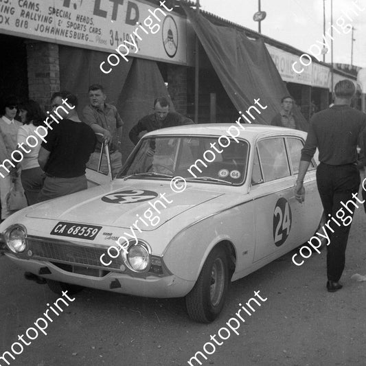 1964 24 Koos Swanepoel (at door) Steve Botes (dark shirt), Elise Swanepoel behind Corsair (courtesy Ken Stewart) 640