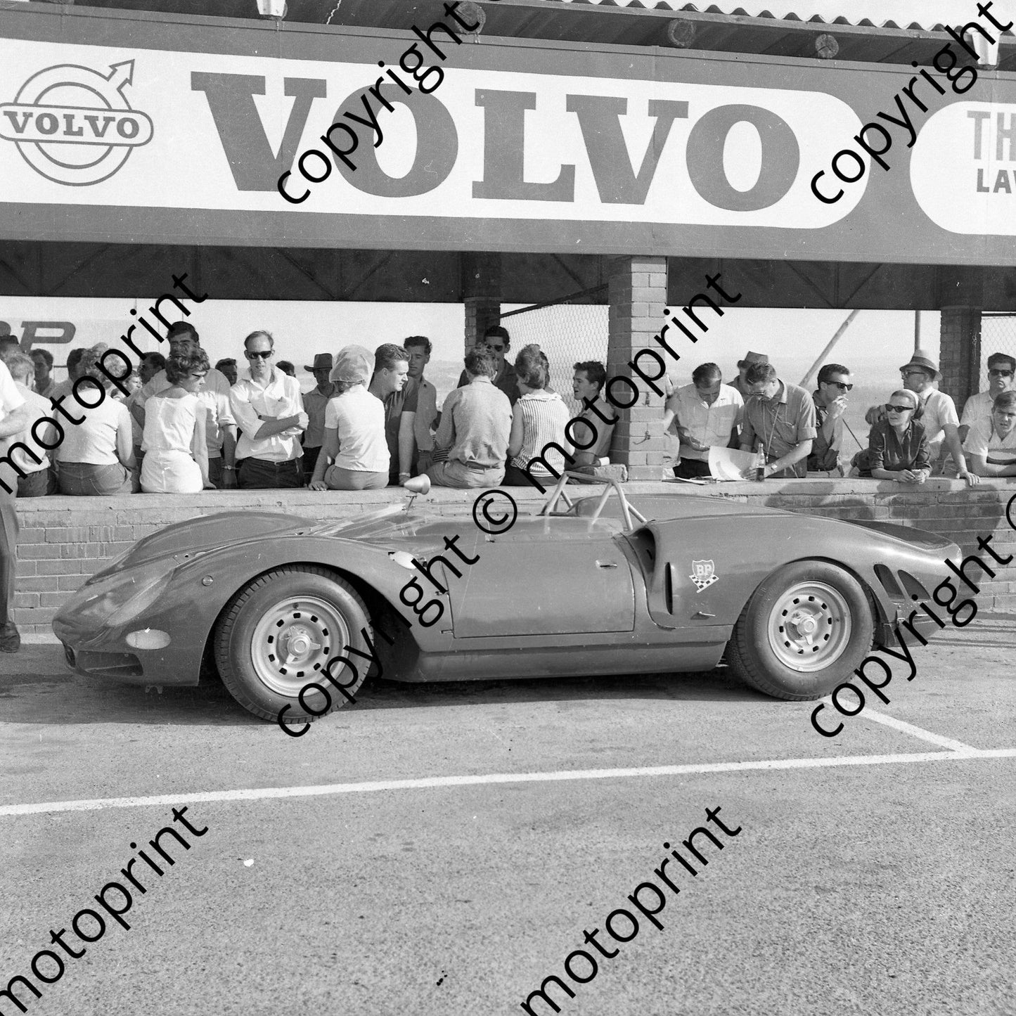 1965 1 David Piper Richard Attwood Ferrari 365 P2 (courtesy Ken Stewart) (5)