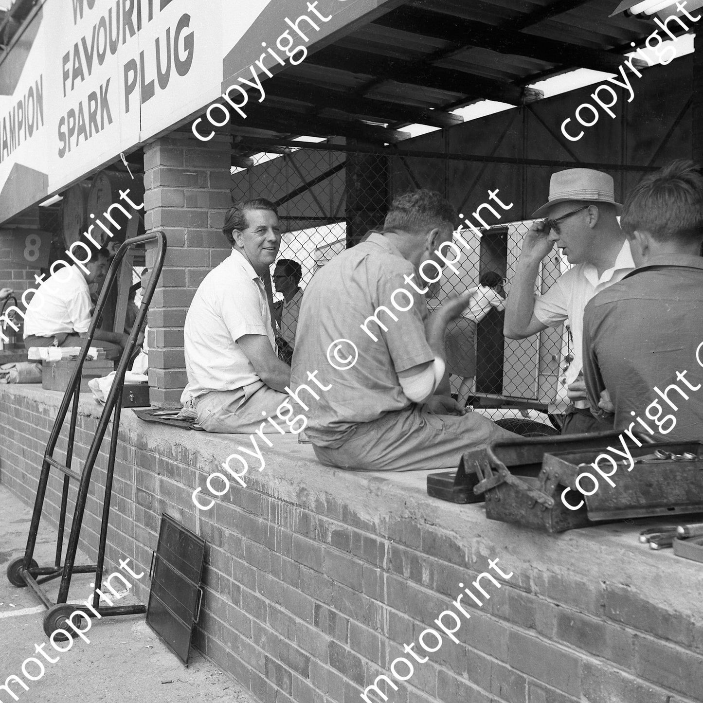 1966 1 Roy Pierpoint Doug Serrurier (courtesy Ken Stewart) 750