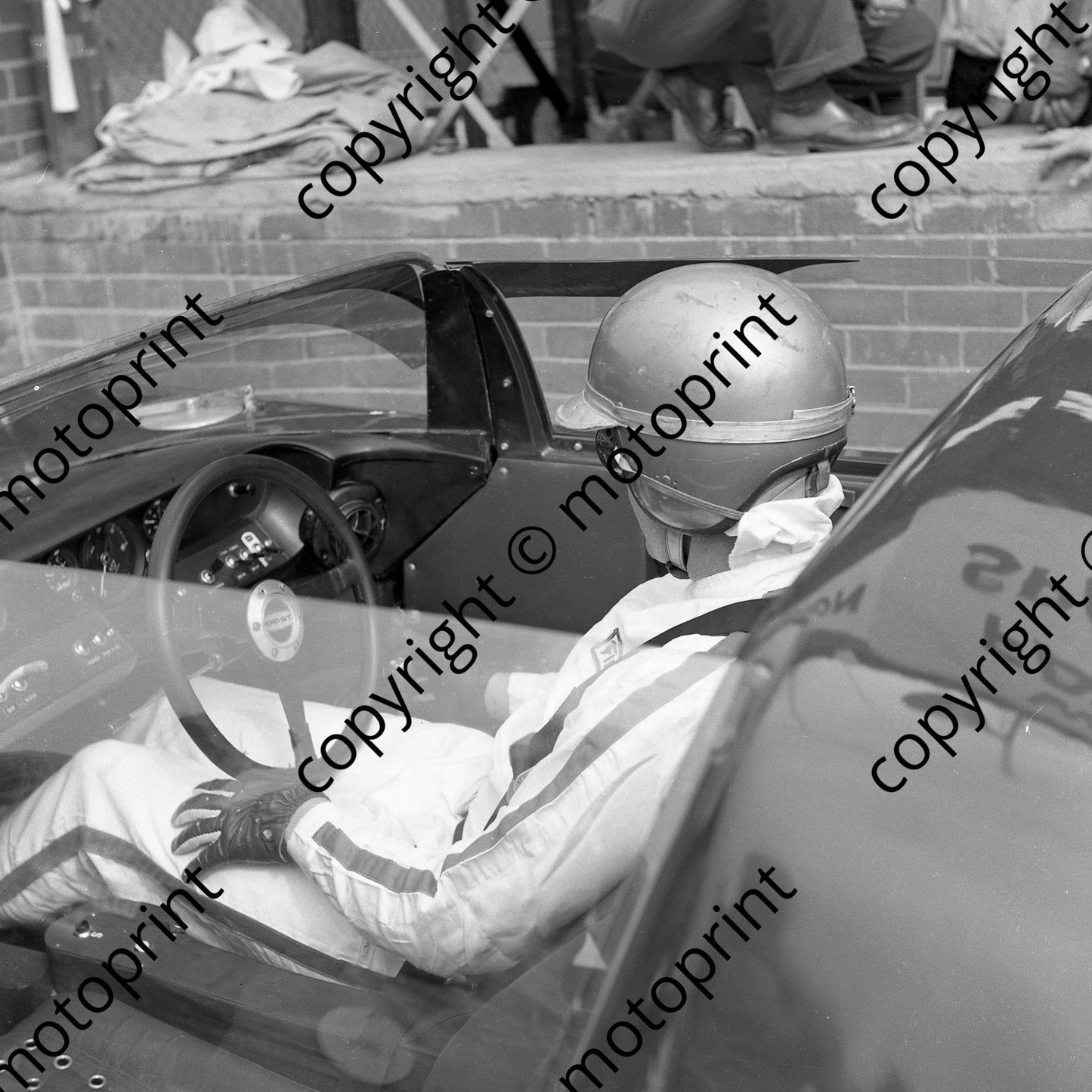 1966 2 Peter Sutcliffe (in car) John Love Ford P40 (courtesy Ken Stewart) (4)