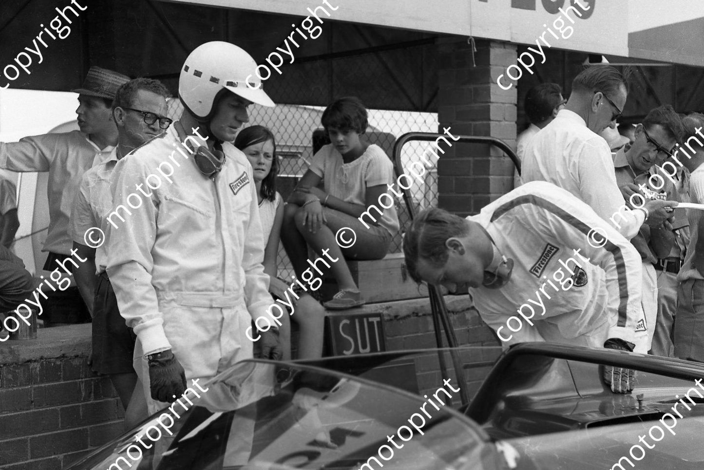 1966 2 Peter Sutcliffe (right) John Love (left) Ford P40 (courtesy Ken Stewart) (5) cropped