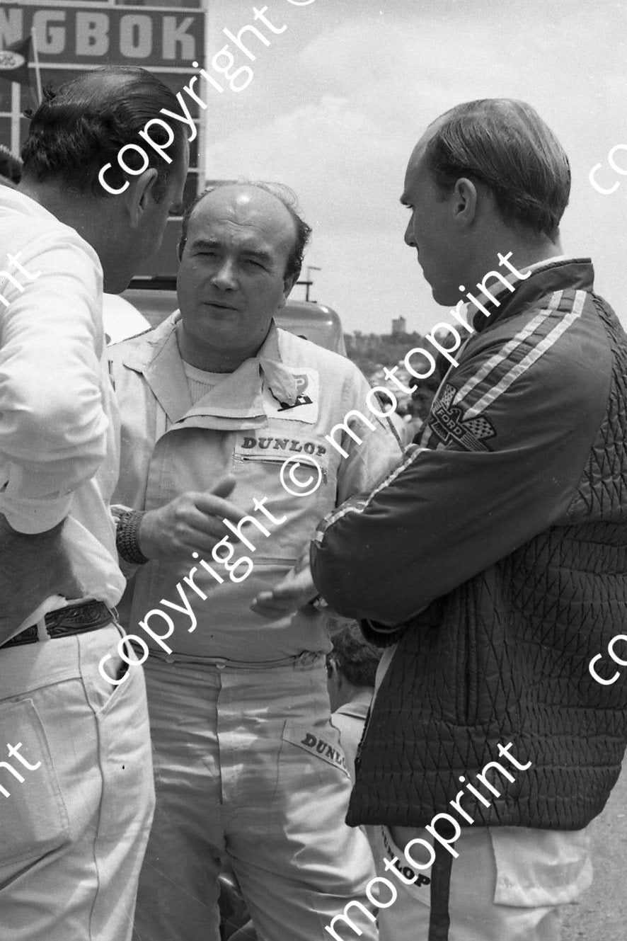 1966 3 'Elde' David Piper Richard Attwood 752 cropped (courtesy Ken Stewart)