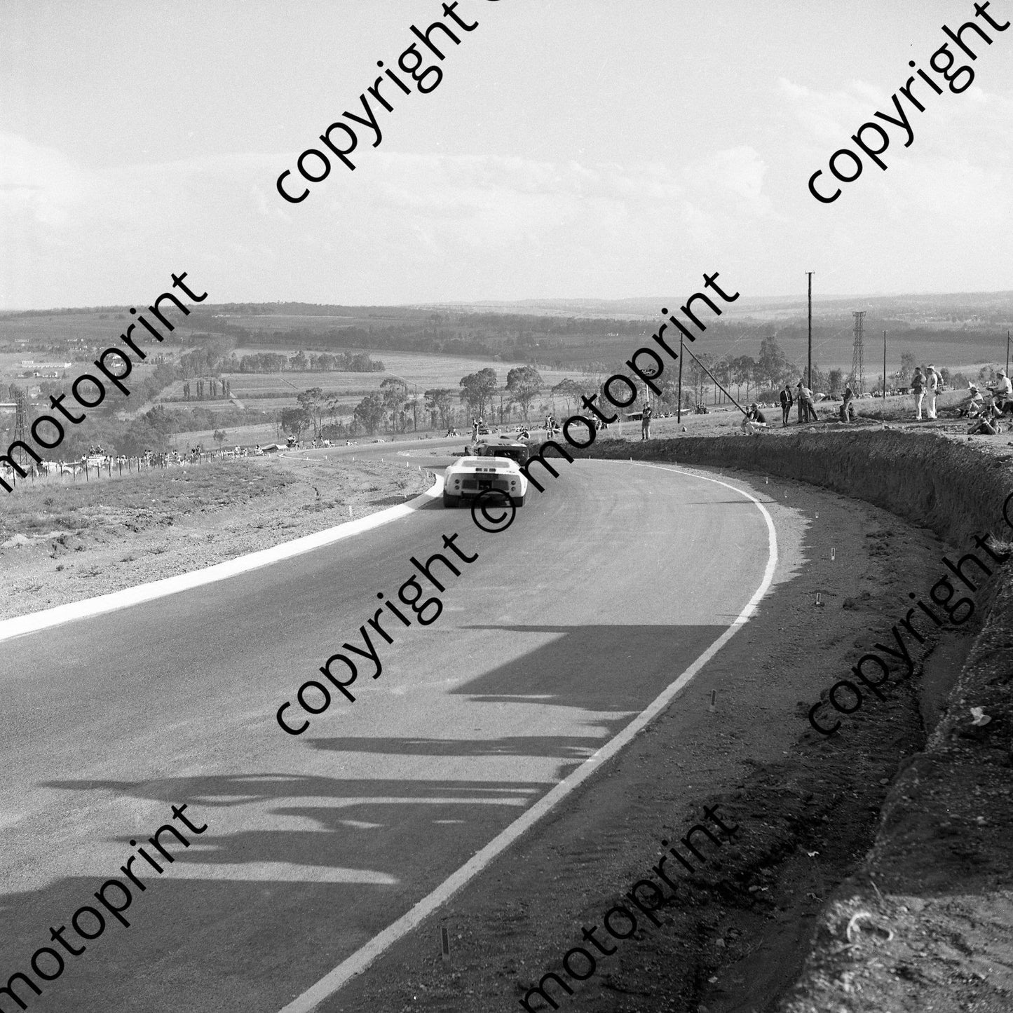 1966 8 David Hobbs Mike Spence Ford GT40 9 Ed Nelson Colin Crabbe Ford GT40 (courtesy Ken Stewart) 787