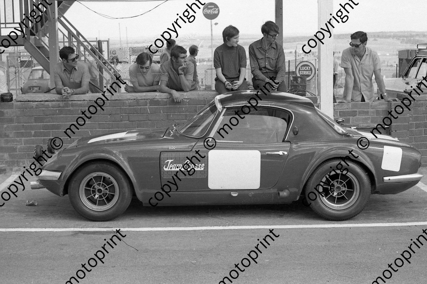 1966 9hr Lotus Elan J Holme B Wheble side (7)
