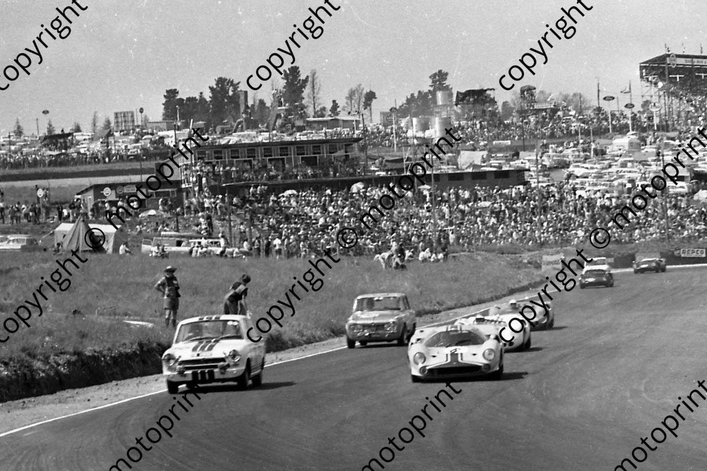 1967 28 Lotus Cortina Louis Cloete Alec Kirstein_ 6 Lola Chev D_ udy Dibley (courtesy Ken Stewart) 284