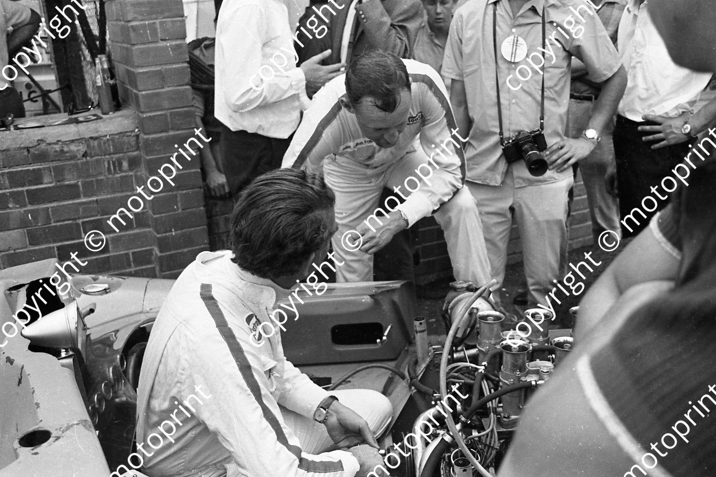 1967 2 Roy Pierpoint (in car) Dave Charlton (courtesy Ken Stewart) 294