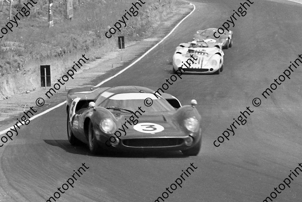 1967 3 Lola Chev Hawkins Love_ 1 Lola Ford Serrurier_ 2 Charlton Lola_ 7 Ferrari P4 Piper Attwood (courtesy Ken Stewart) cropped 252