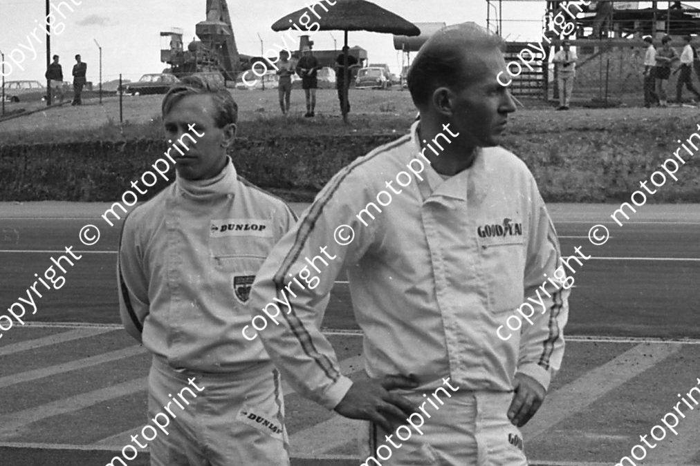 1967 5 Mike Spence Frank Gardner cropped (courtesy Ken Stewart) 271