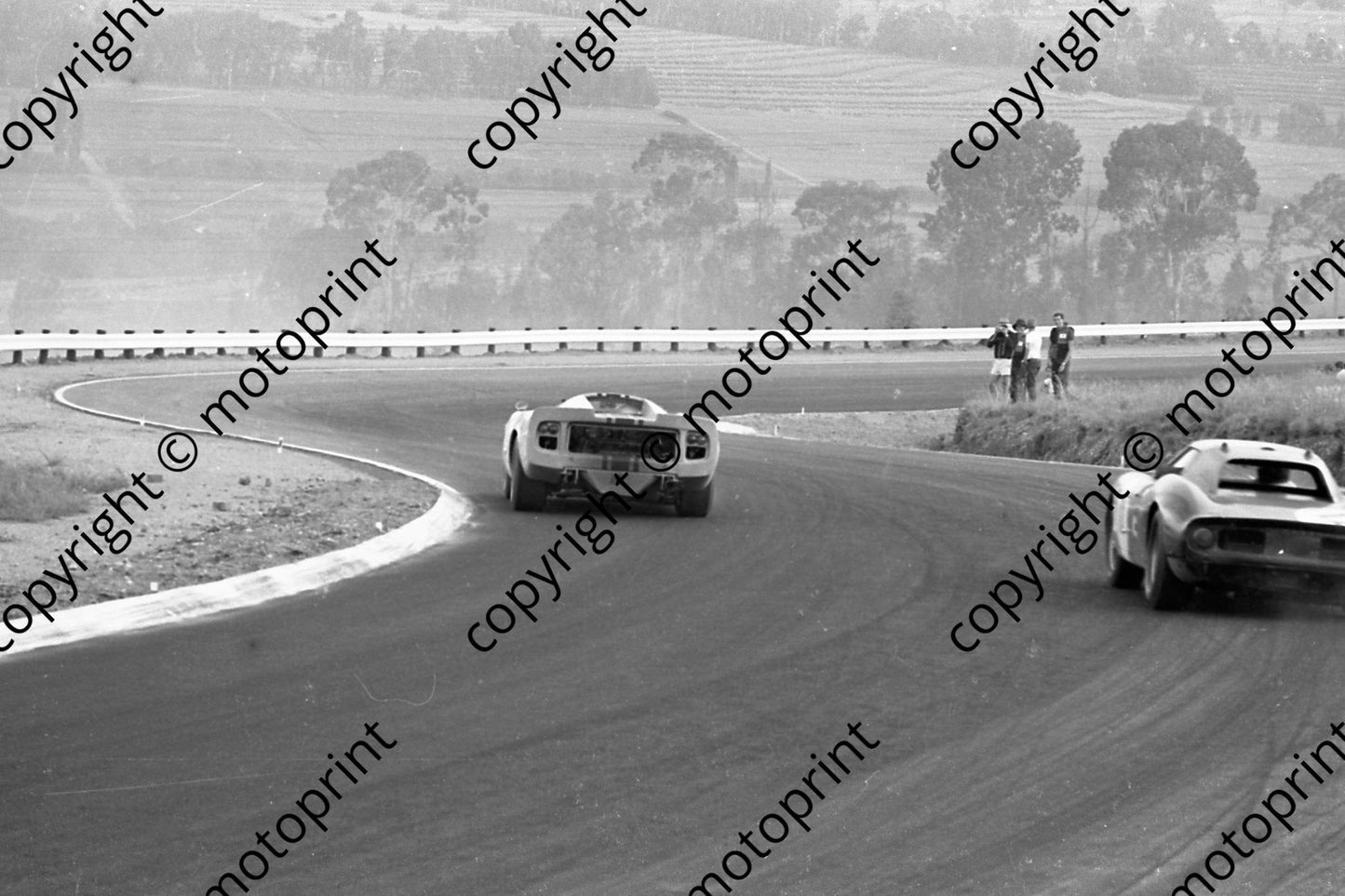 1967 6 Lola Chev D_ Udy Dibley_ Ferrari 250LM (courtesy Ken Stewart) 288