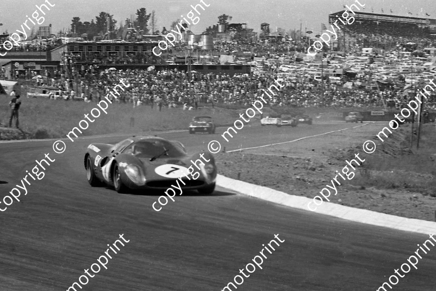 1967 7 Ferrari P4 David Piper Dick Attwood (courtesy Ken Stewart) 281