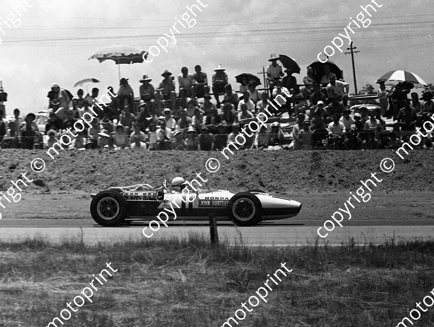 1967 SA GP 11 John Surtees Honda RA273 (3)