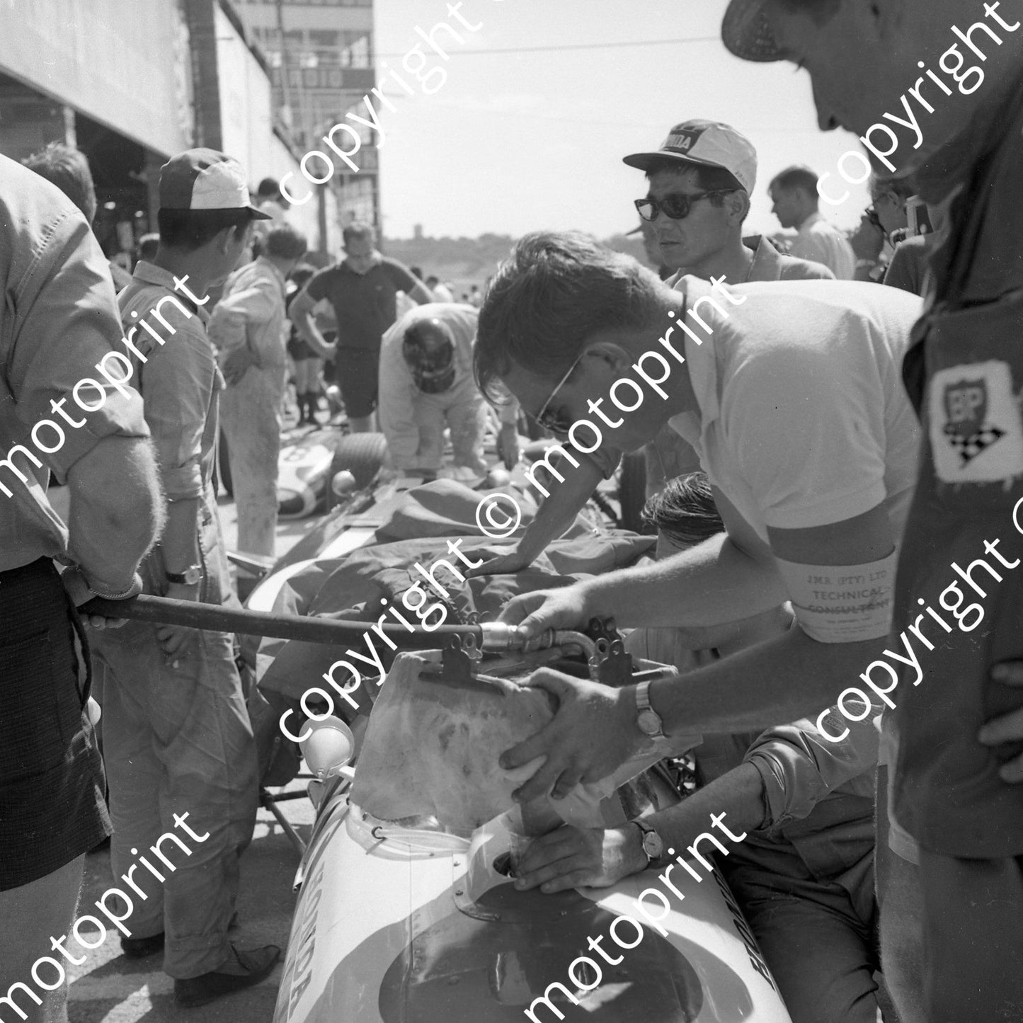 1967 SA GP Honda RA273 refuelled (courtesy Ken Stewart) 096