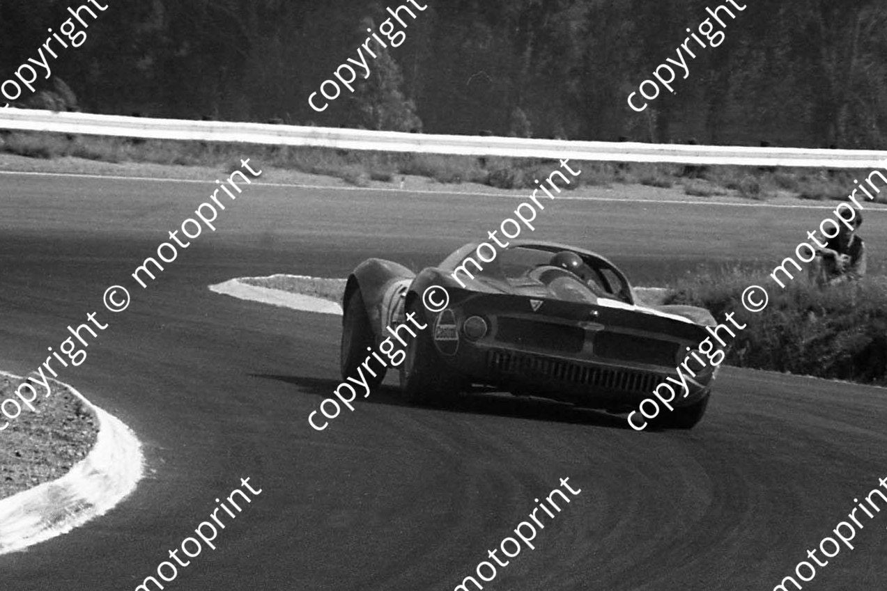 1968 12 Ferrari Dino Tony Dean Basil van Rooyen (courtesy Ken Stewart) cropped 362