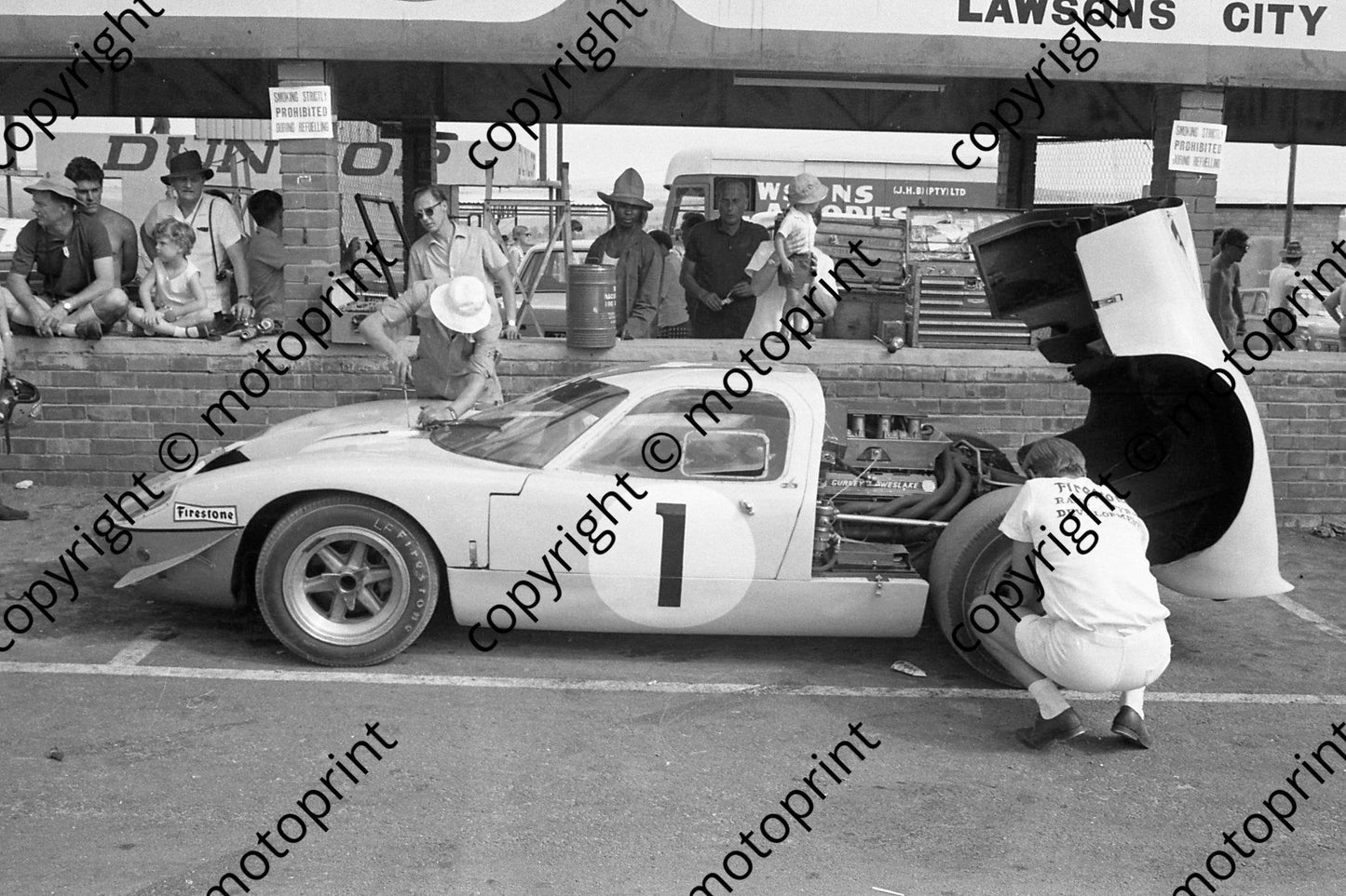 1968 1 Mirage Ford Jackie Ickx David Hobbs (courtesy Ken Stewart) (5)