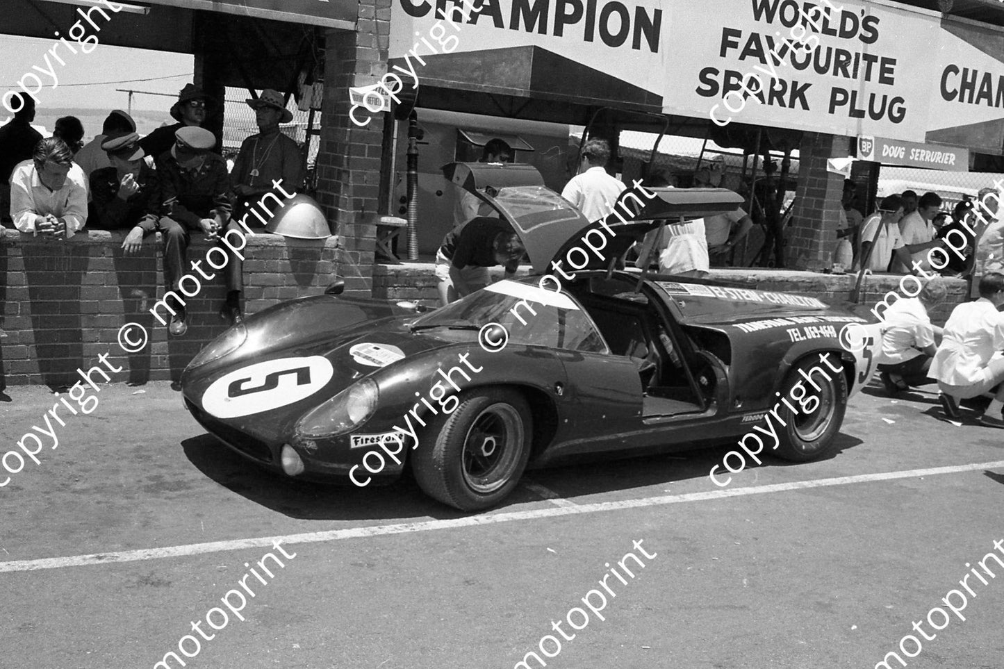 1968 5 Lola Chev Jackie Epstein Dave Charlton (courtesy Ken Stewart) 340
