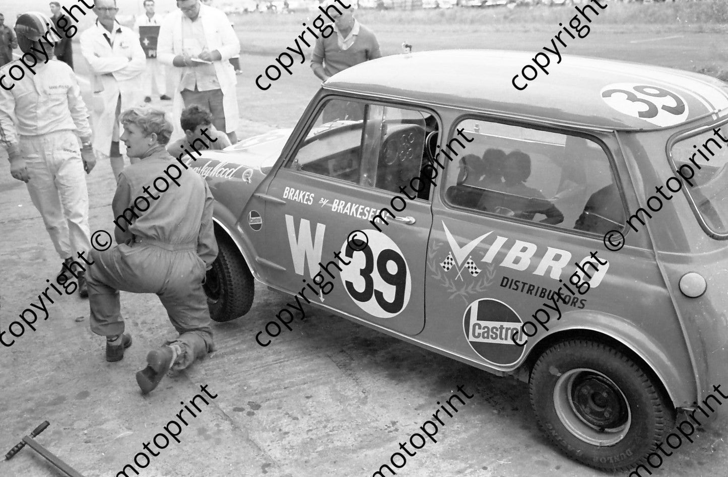 1968 6 hr D Pearson, K Wood Mini wheel change