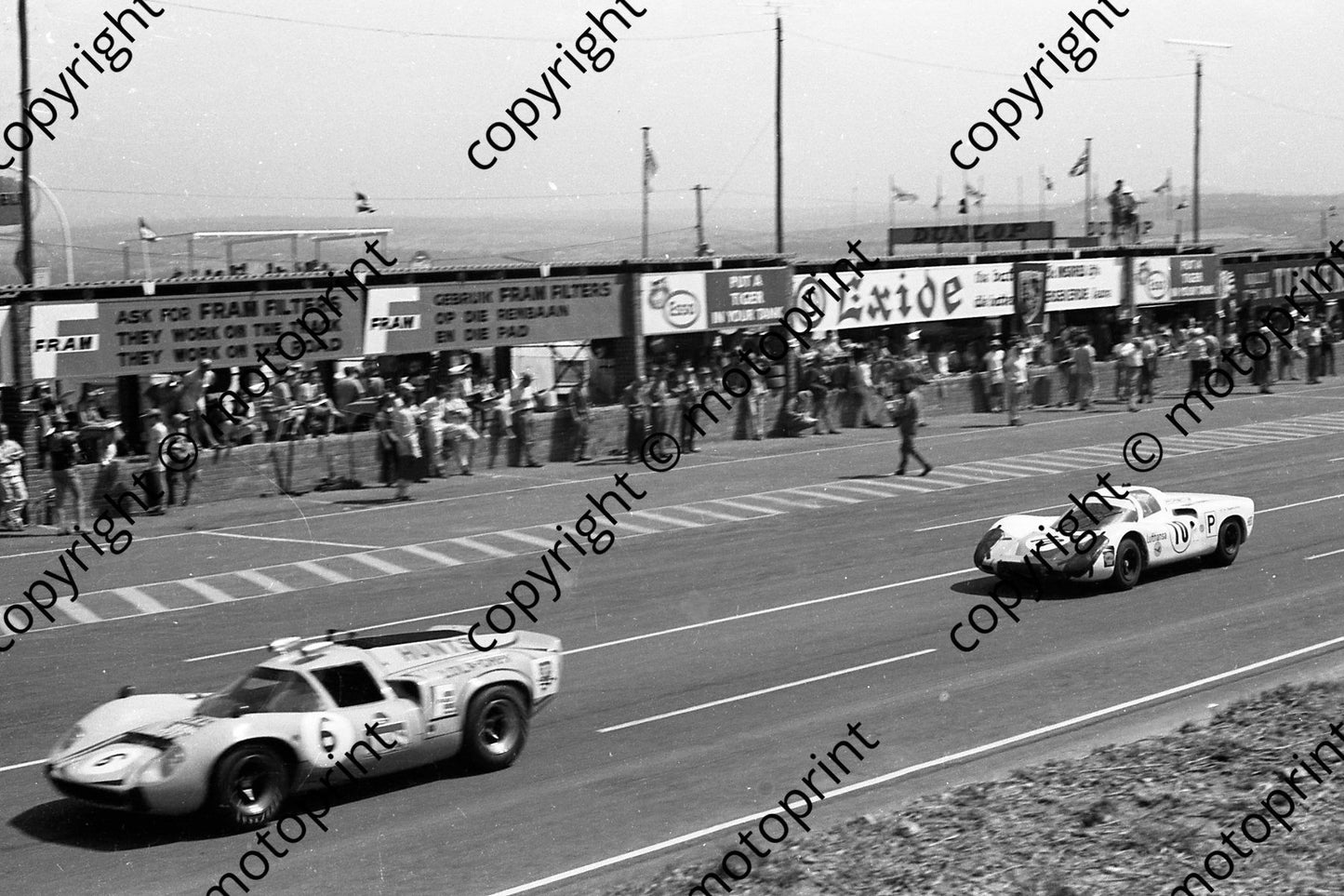 1968 9hr Lola T70 D'Udy Gardner; Porsche 907 Dechent Hermann(permission Malcolm Sampson) (28)