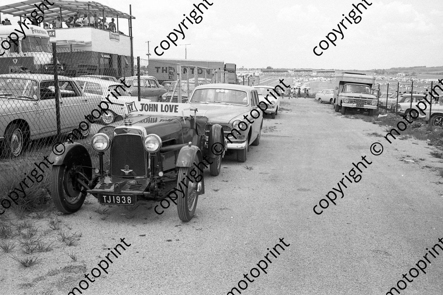 1968 SA GP Ken Stewart Aston in parade (courtesy Ken Stewart) 075