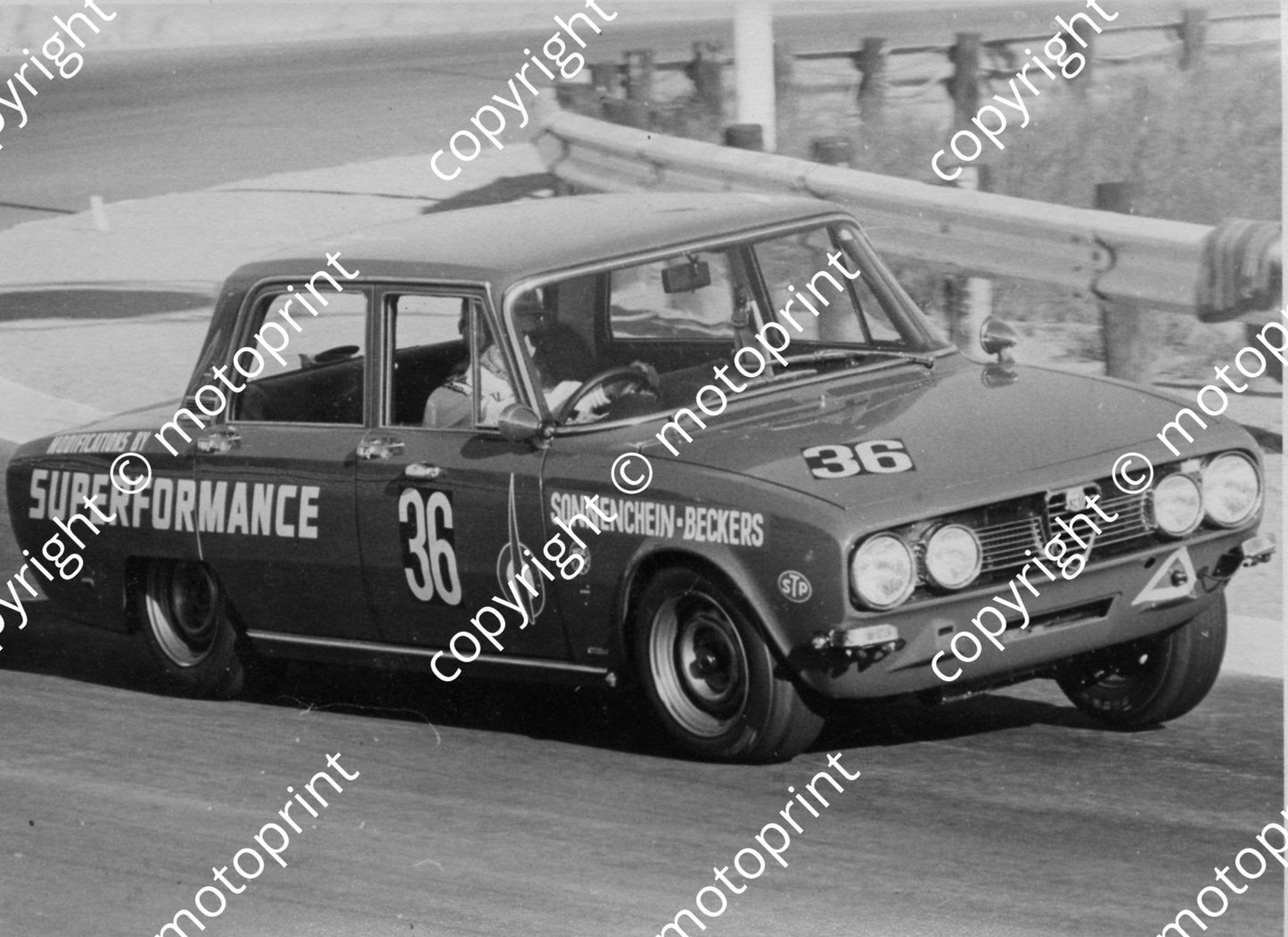 1969 9 Hr 36 Pat Sonnenschein, Christine Beckers Alfa Berlina 589