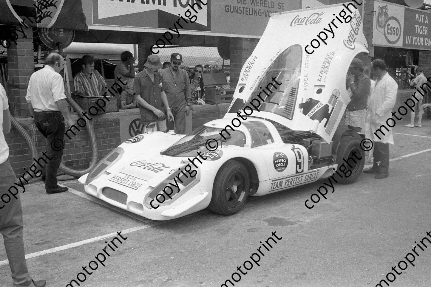 1969 9 Porsche 917 David Piper to left, Dick Attwood (thanks Ken Stewart) (7)