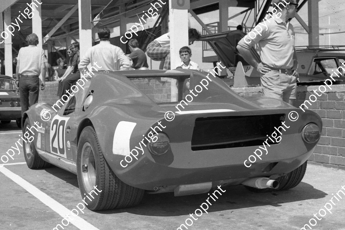 1969 9hr 20 Chevron B8 J Holme J Rowe (13)