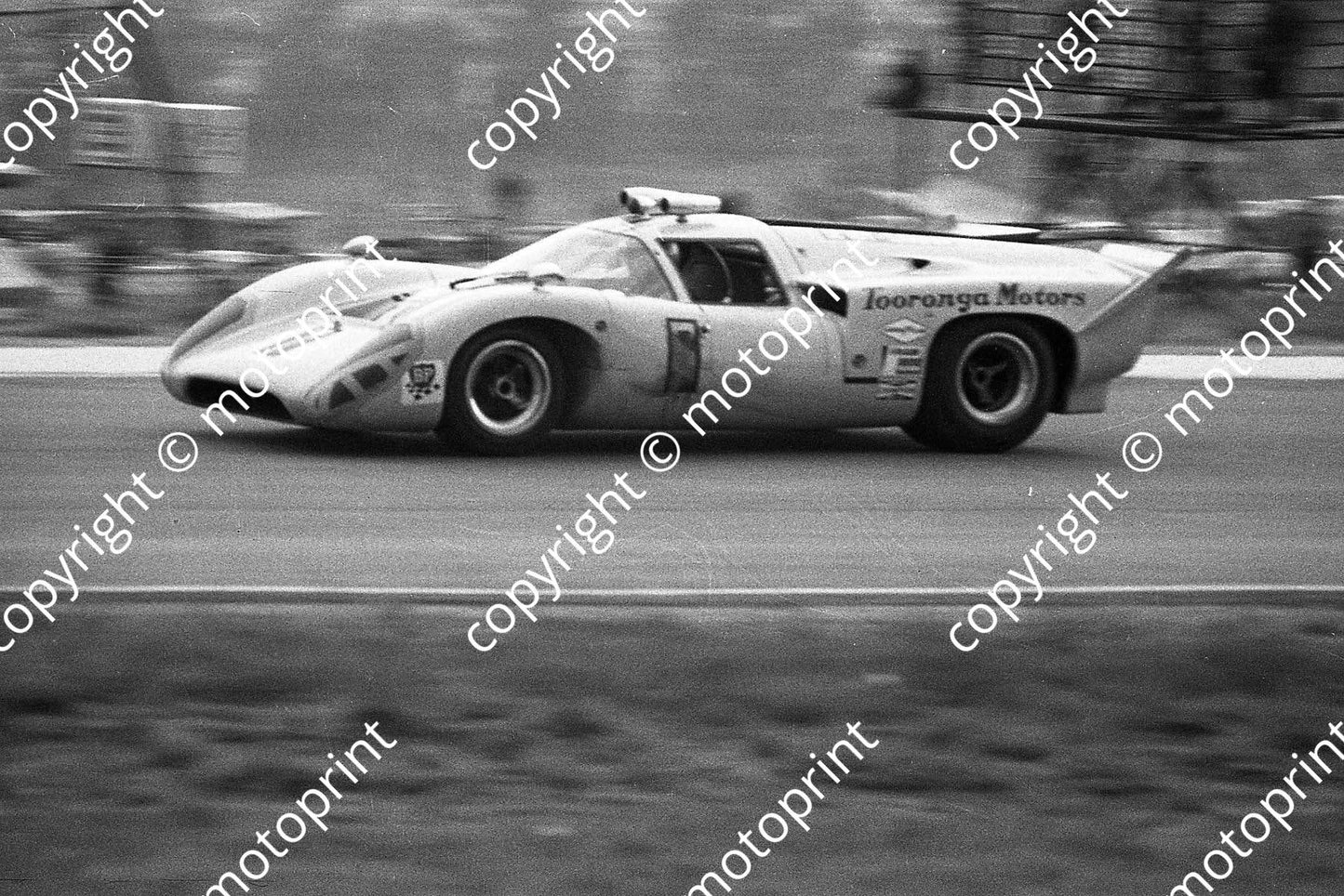 1969 9hr 7 Lola T70 D_Udy Gardner (permission Malcolm Sampson Motorsport Photography) (2)