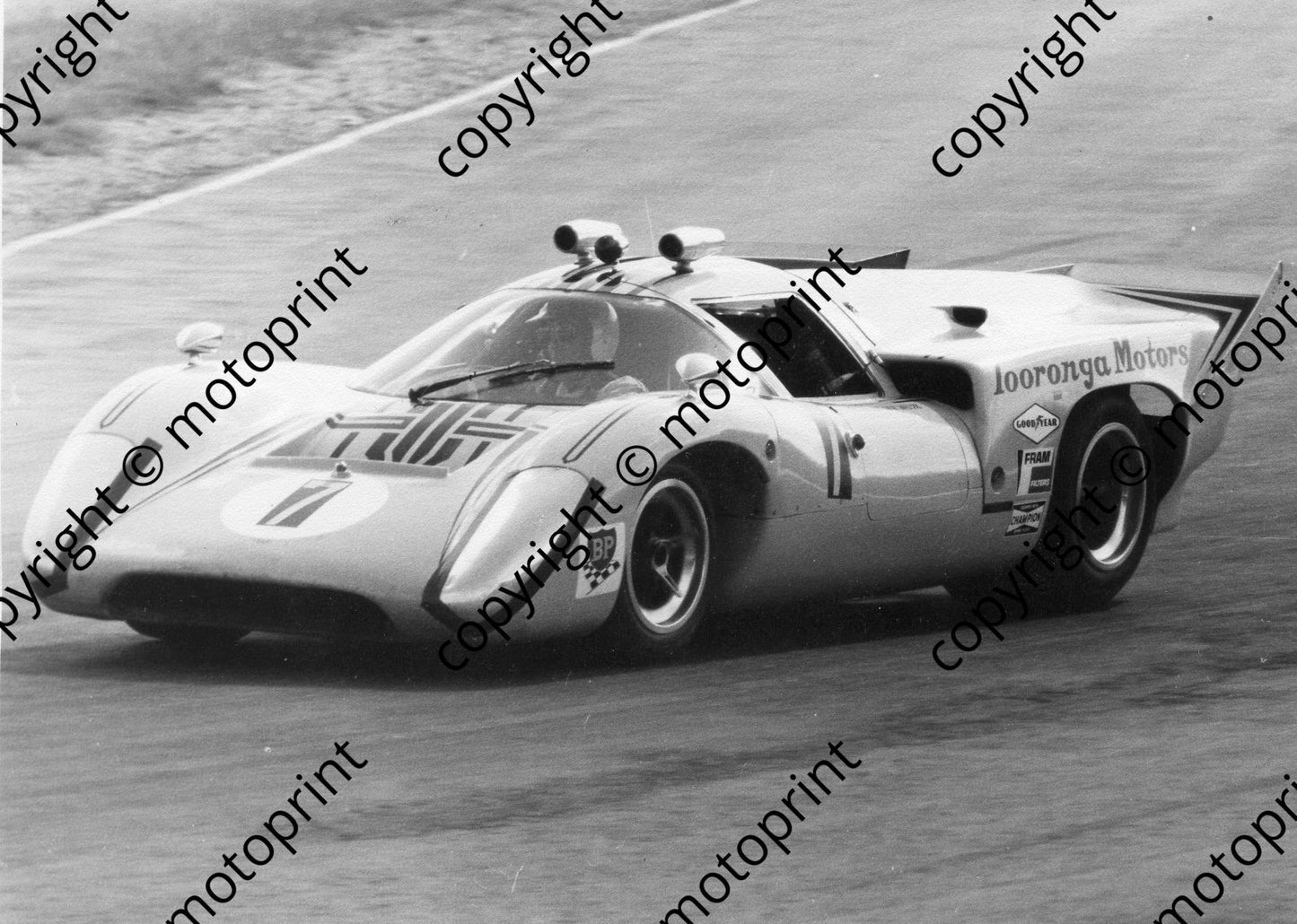1969 9hr 7 Lola T70 Mike D_Udy, Frank Gardner (permission Malcolm Sampson Motorsport Photography (8)