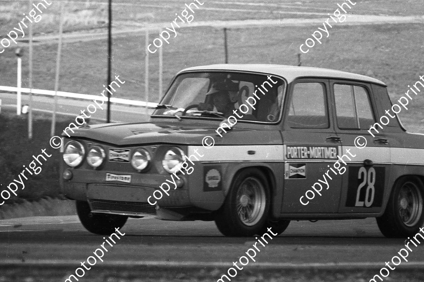 1969 9hr Kyalami Renault R8 Scamp Porter edited(3)