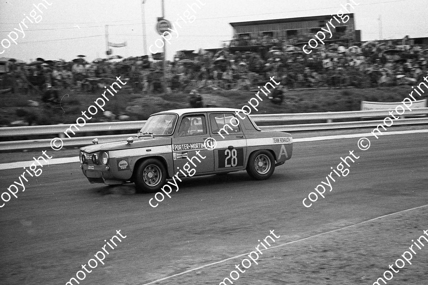 1969 9hr SL 28 R8 S Porter G Mortimer (6)