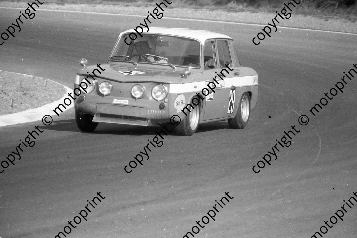 1969 9hr SL 29 P Porter C Swanepoel R8 (1)