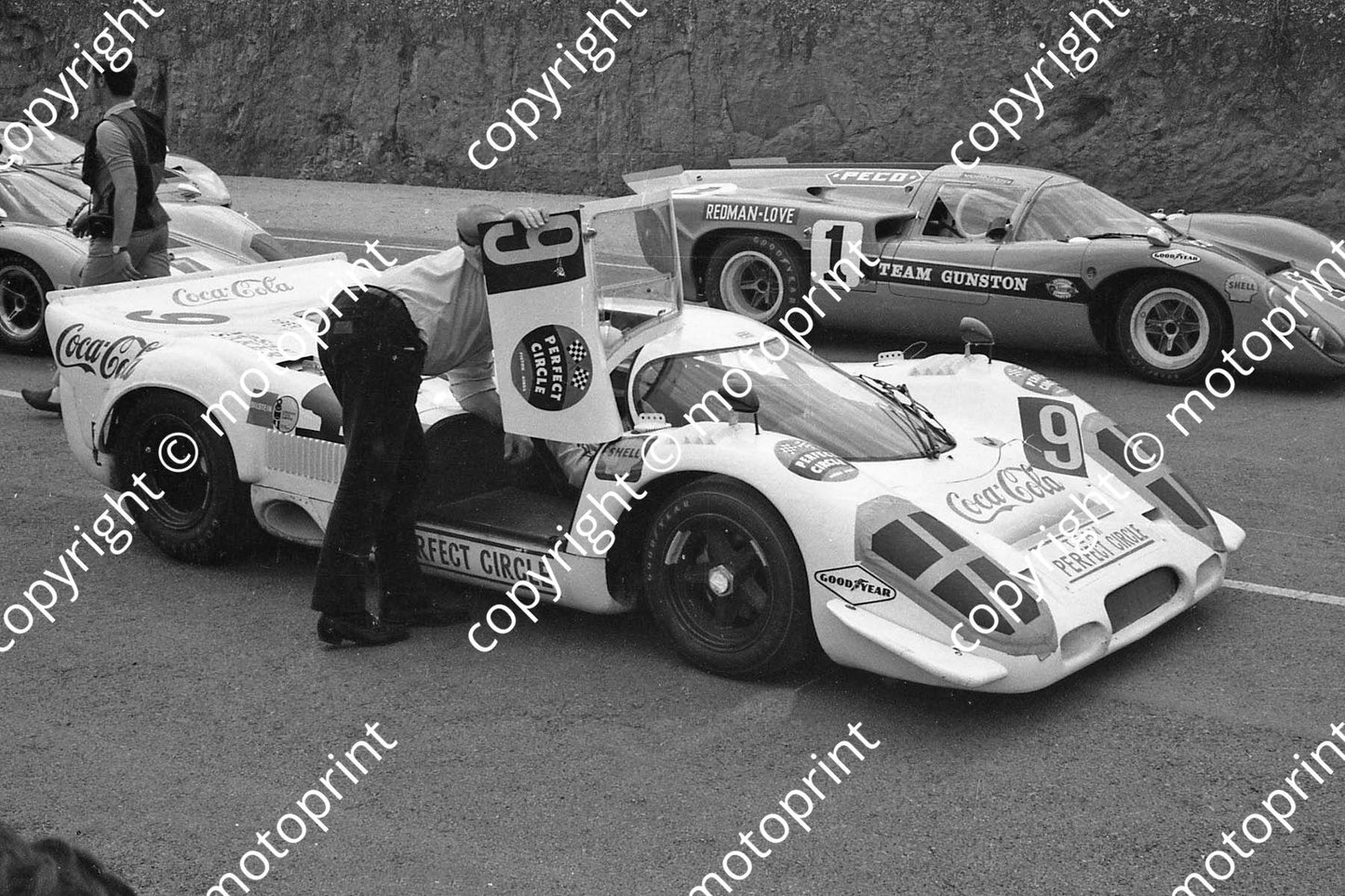 1969 9hr grid Porsche 917 Piper Attwood (23)