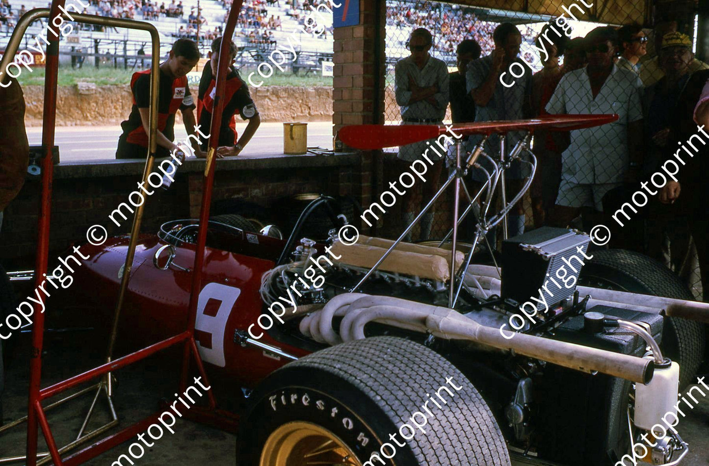 1969 SA GP Ferrari 312 eng rear wing detail pits (thanks Vito Momo via G Cavalieri) 043