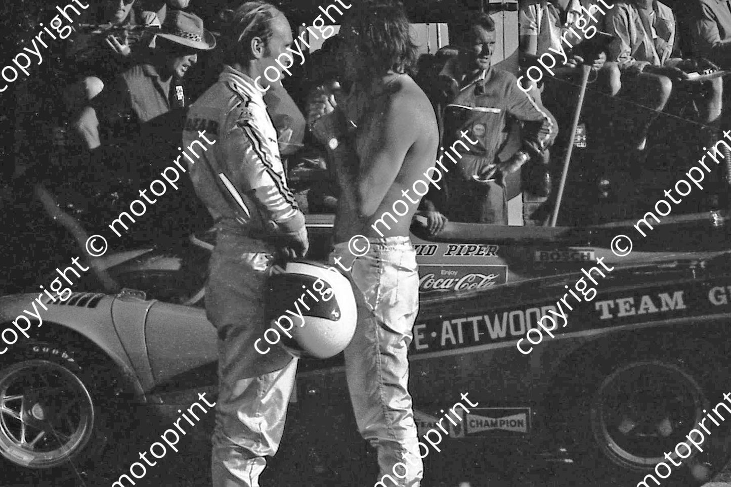 1970 1 Porsche 917 Dick Attwood left (thanks Ken Stewart) ........3 614