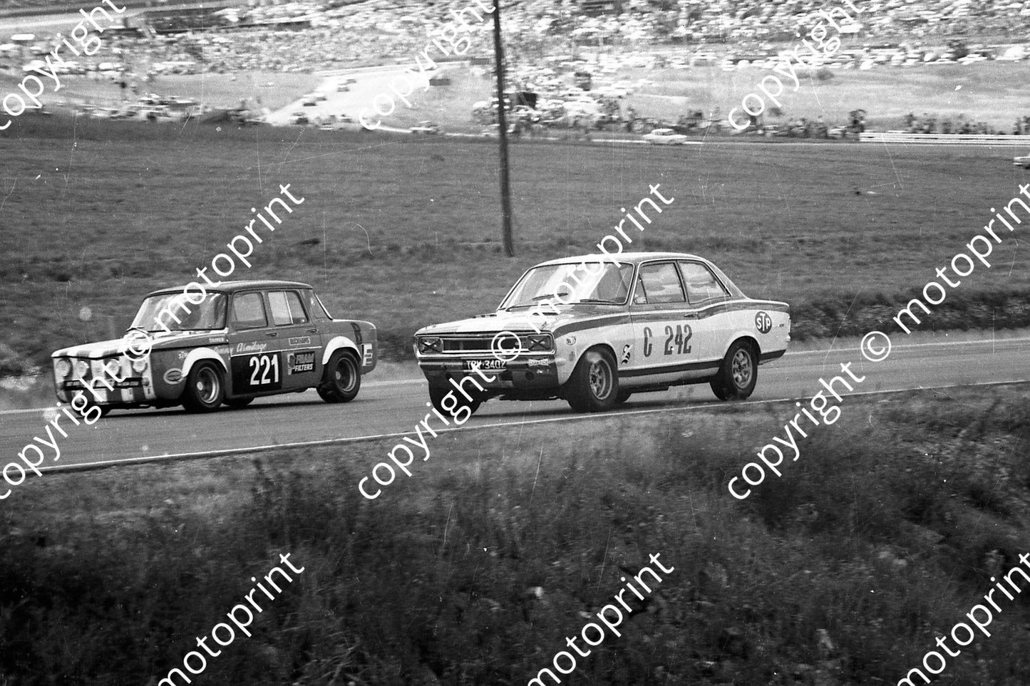 1970 Onyx Kya B221 Jimmy Armitage, C242 Bob Thomas Viva GT (permission Malcolm Sampson Motorsport Photography 259