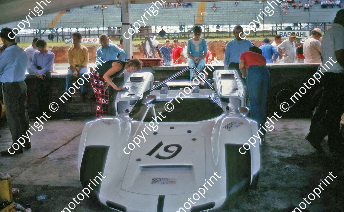 1971 9hr Porsche 906 Whitehouse Truter pits (thanks Vito Momo via G Cavalieri) 012
