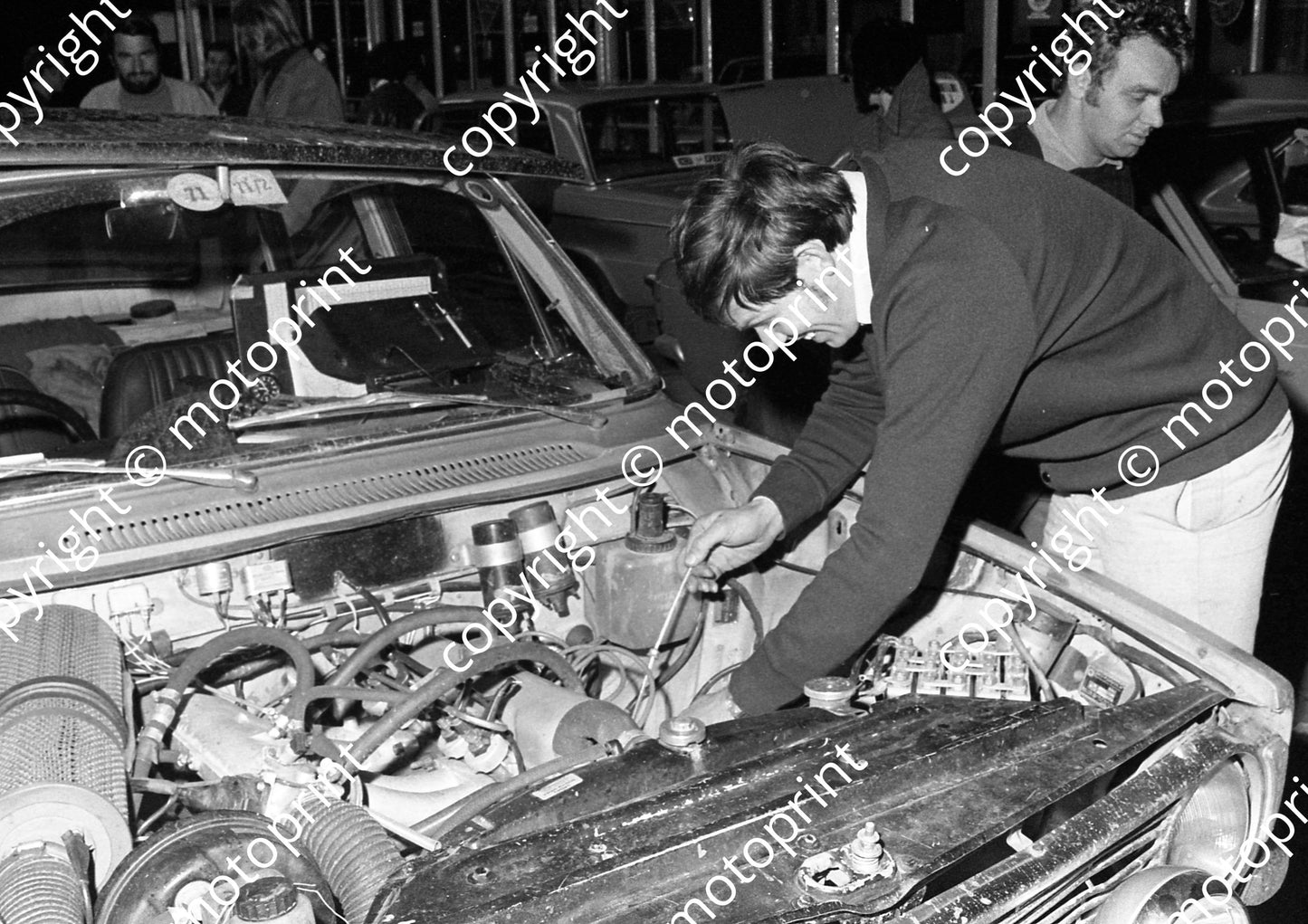 1971 BNU 11 Jannie Kuun, Kassie Kasselmann Volvo pre-rally check (courtesy Roger Swan) (13)