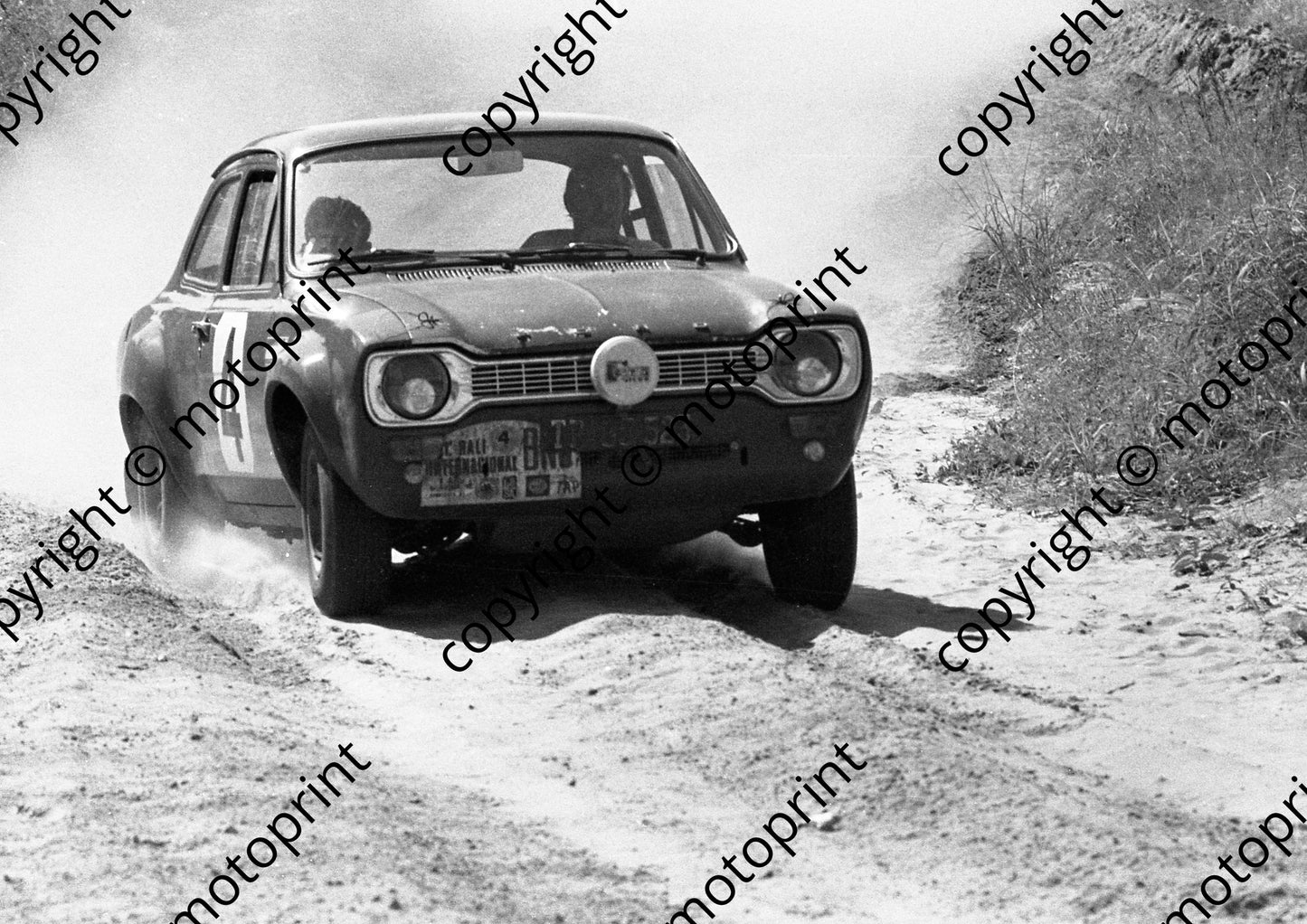 1971 BNU 4 Jan Hettema, Willem van Heerden Escort K500H (courtesy Roger Swan) (5)