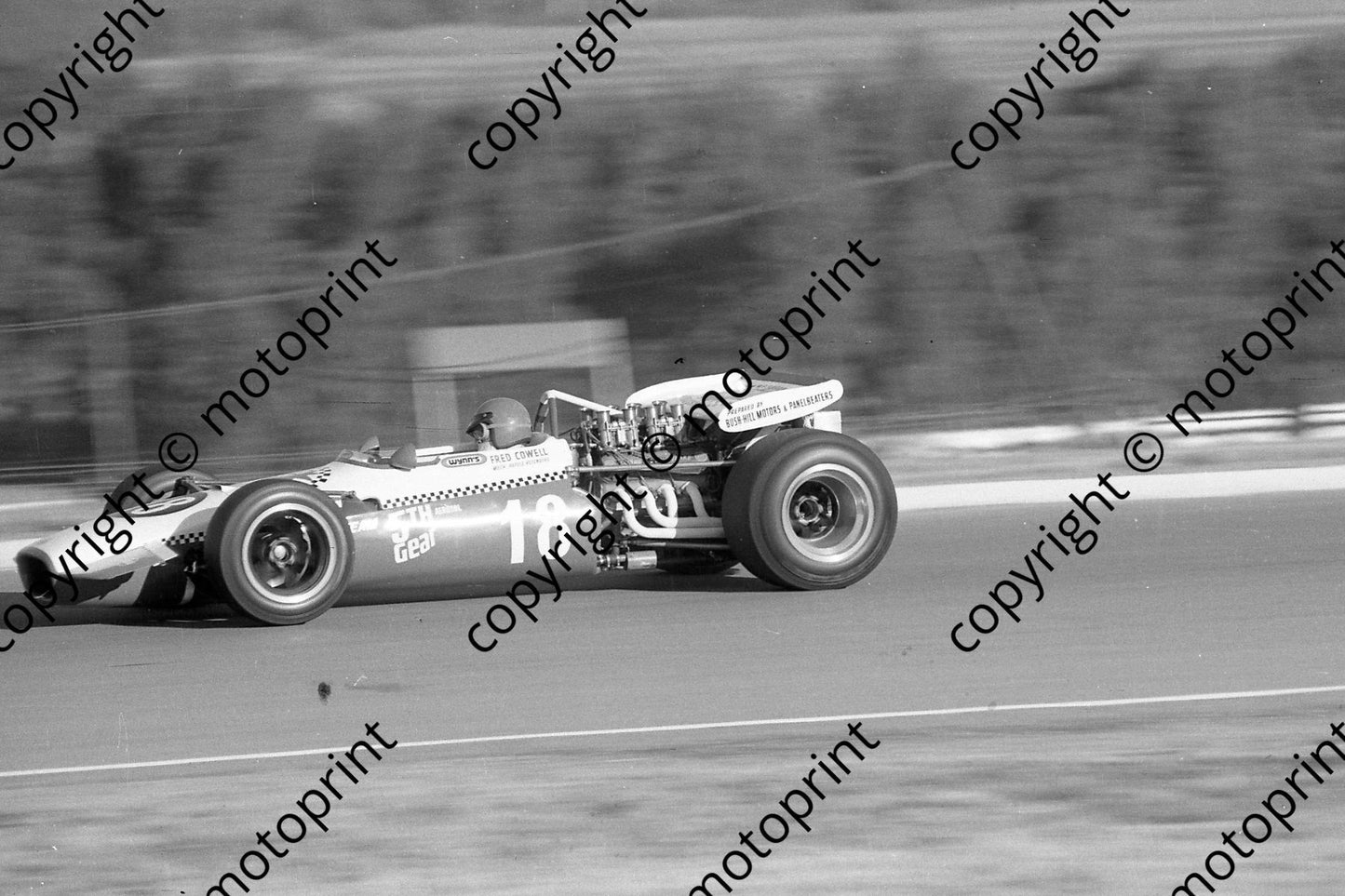 1971 Kya 18 Fred Cowell Lola T142 (permission Malcolm Sampson Motorsport Photography) (3)