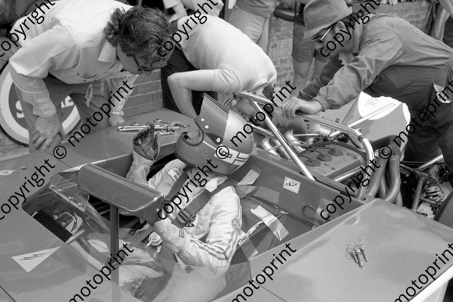 1972 9 hr 0 Chevron B21 Keizan (in car)Hanson (permission Roger Swan)