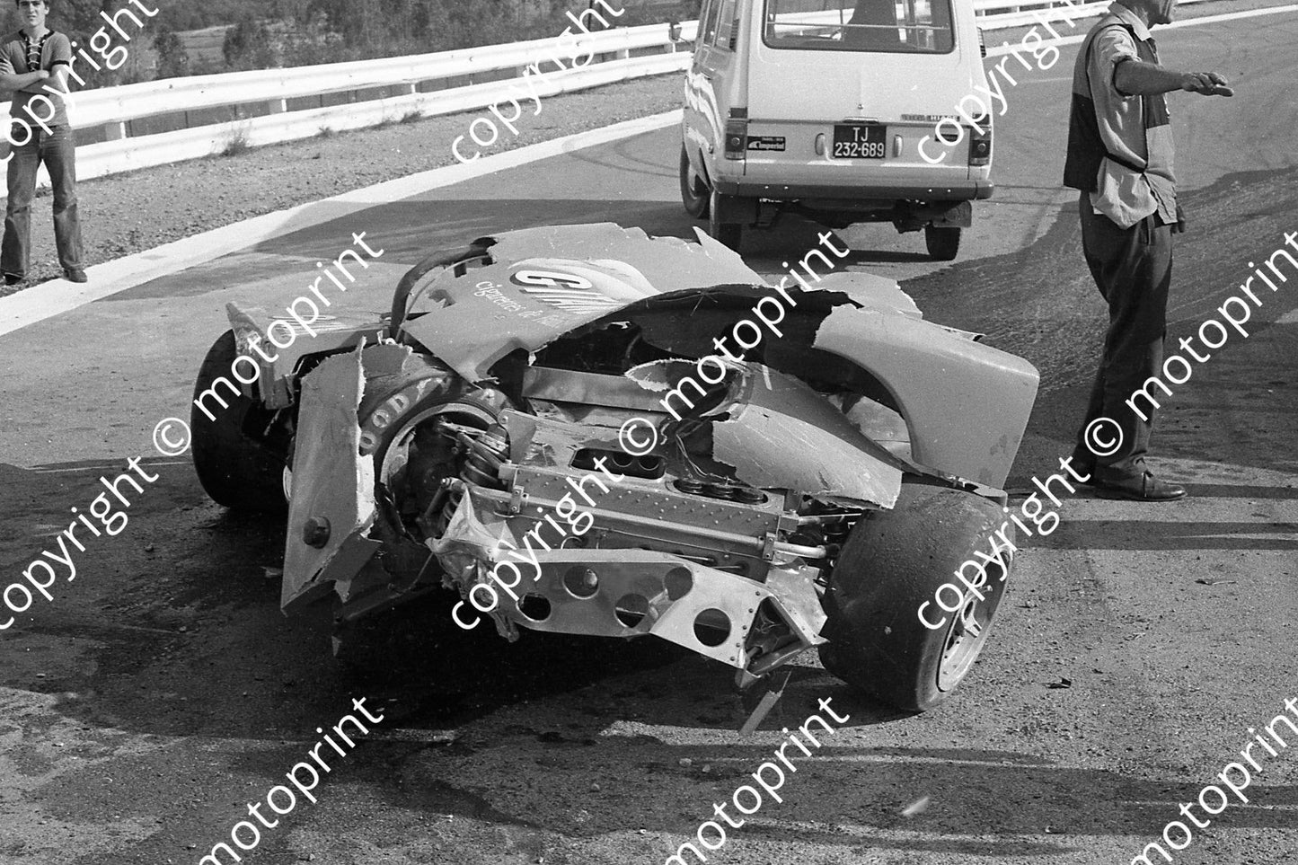 1972 9 hr SP 3 Lola DFV T282 Lafosse crashed practice (permission Malcolm Sampson Motorsport Photography) 1972 9 hr (198)