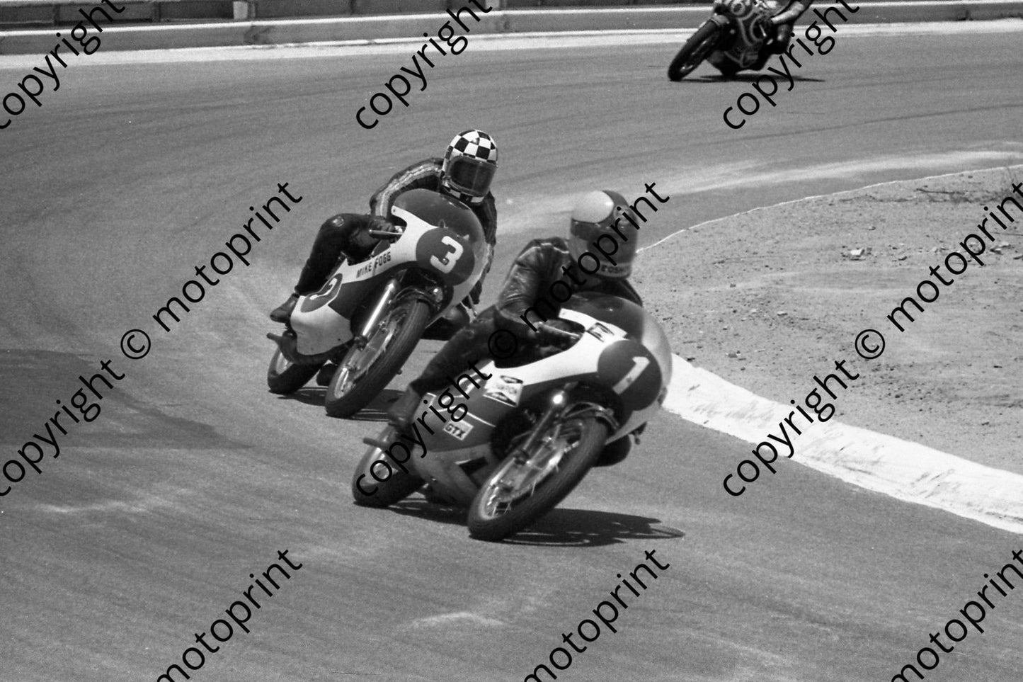 1972 Kya Highveld 100 MC J Boshoff, M Fogg 250 Yamahas(9)