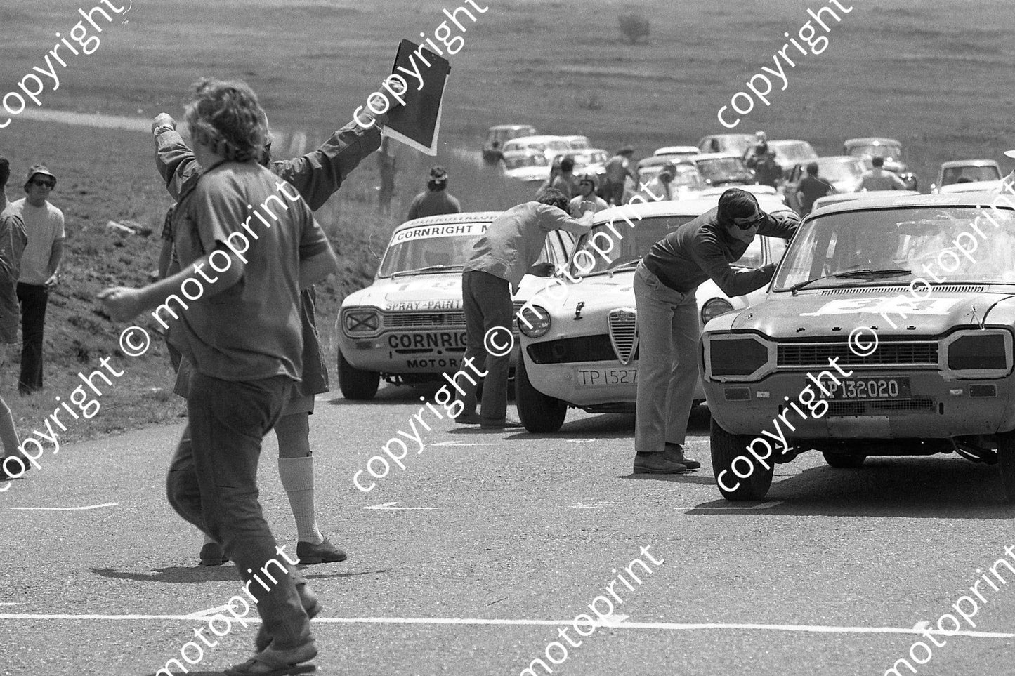 1972 PMC 3 hr 00 START Jan Hettema on pole (courtesy Roger Swan) 020