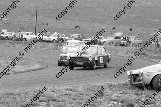 1972 PMC 3 hr 32 Coenraad Spamer, C Peters BMW 2000 (courtesy Roger Swan) 036
